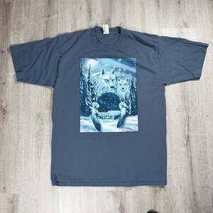Mens Vintage 90s Style Sport Wolf Dreamcatcher Graphic Animal T-Shirt OSFA